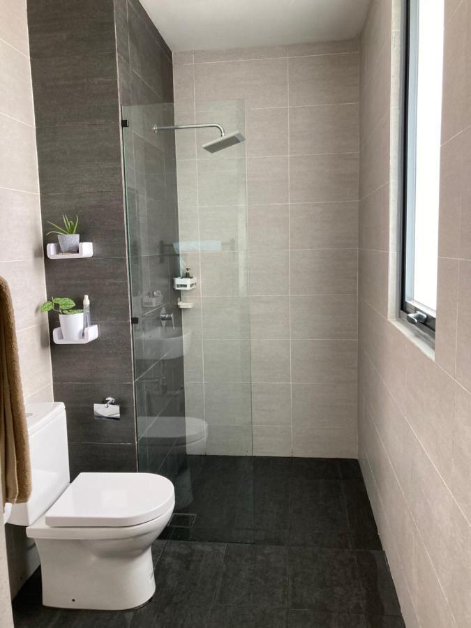 Free Netflix! Zas Suite At Troika Residence, Kb コタバル エクステリア 写真