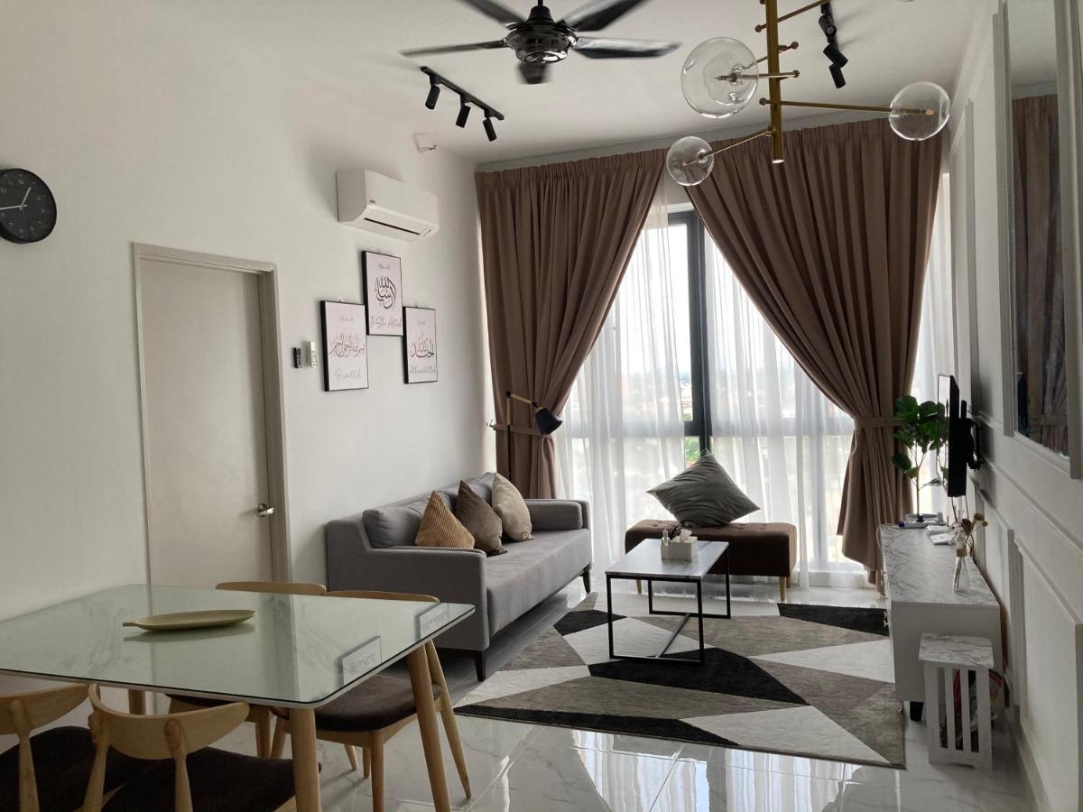 Free Netflix! Zas Suite At Troika Residence, Kb コタバル エクステリア 写真