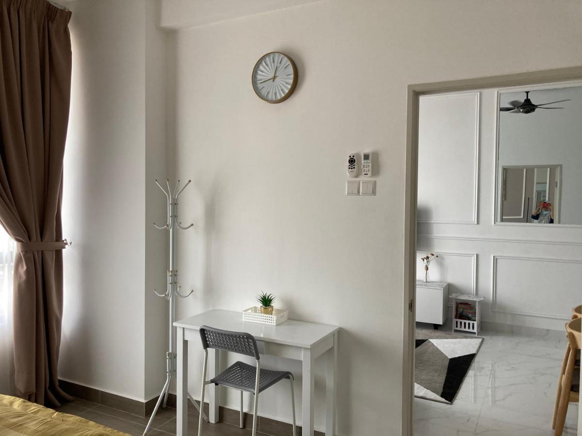 Free Netflix! Zas Suite At Troika Residence, Kb コタバル エクステリア 写真