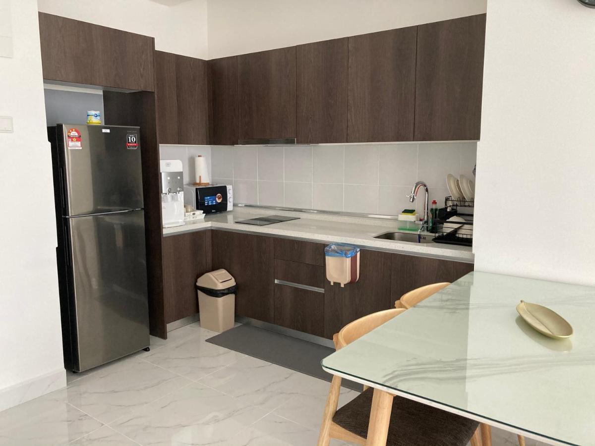 Free Netflix! Zas Suite At Troika Residence, Kb コタバル エクステリア 写真