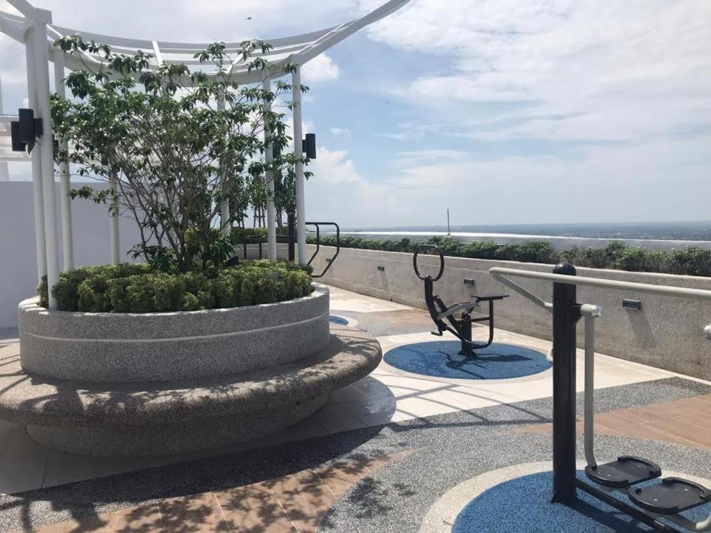 Free Netflix! Zas Suite At Troika Residence, Kb コタバル エクステリア 写真