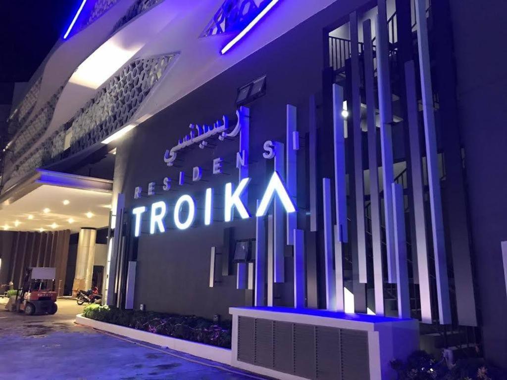 Free Netflix! Zas Suite At Troika Residence, Kb コタバル エクステリア 写真